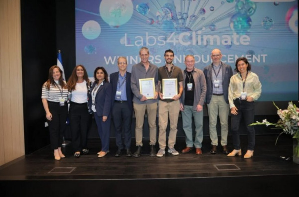 Prof. Yossi Paltiel - Winner of the Cash Prize Award - Labs4Climate